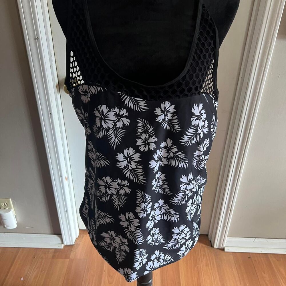 Unbranded Women's Black and Navy Bikini-and-tankini-tops